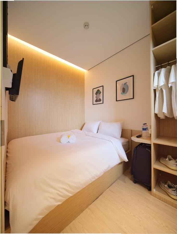 Cool Living Hotell Jakarta Exteriör bild