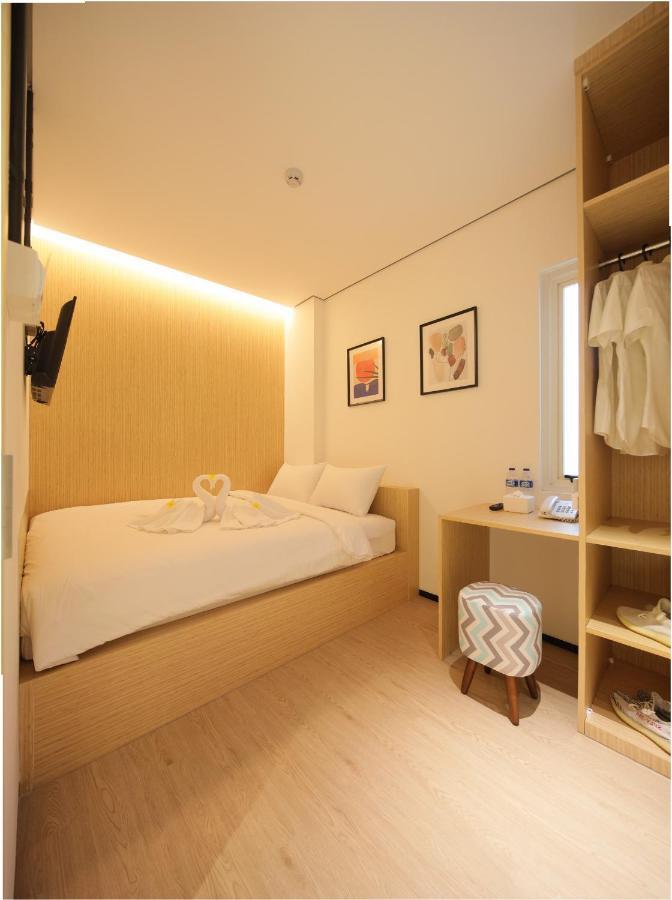 Cool Living Hotell Jakarta Exteriör bild