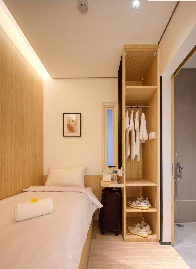 Cool Living Hotell Jakarta Exteriör bild