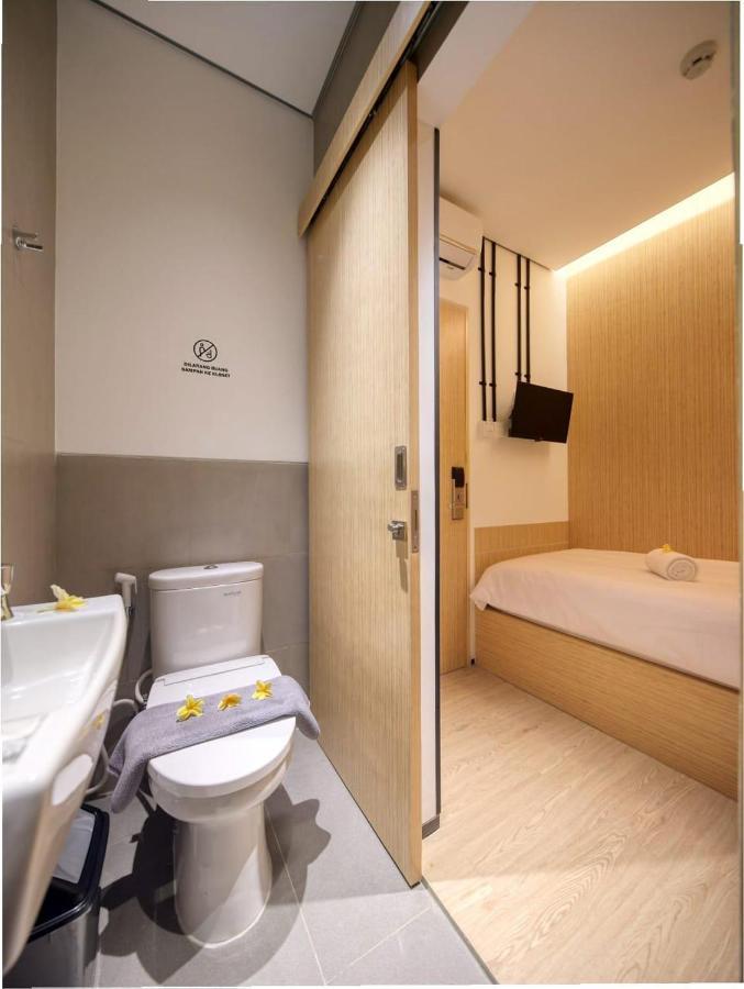 Cool Living Hotell Jakarta Exteriör bild