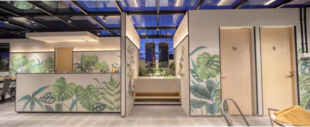 Cool Living Hotell Jakarta Exteriör bild